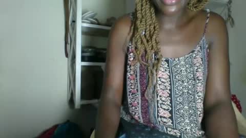 clara online show from 05/03/26, 10:54
