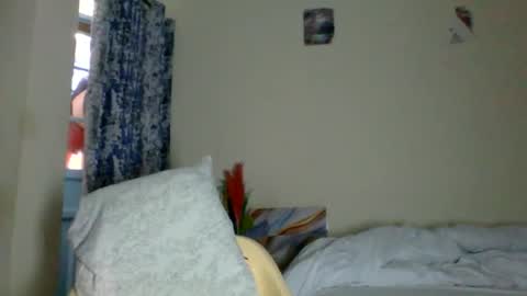 Snapshot of _clara01 chatting on 06/10/26, 06:34 clara online show from 06/10/26, 06:34