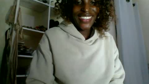 Snapshot of _clara01 chatting on 06/20/26, 10:45 clara online show from 06/20/26, 10:45