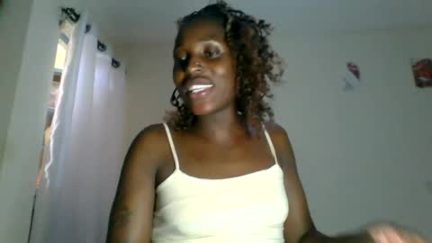 Snapshot of _clara01 chatting on 06/21/26, 11:57 clara online show from 06/21/26, 11:57