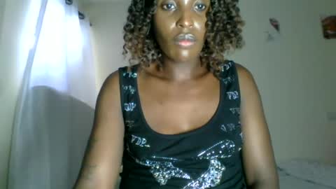 Snapshot of _clara01 chatting on 06/28/26, 11:16 clara online show from 06/28/26, 11:16