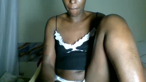 Snapshot of _clara01 chatting on 07/17/26, 01:34 clara online show from 07/17/26, 01:34
