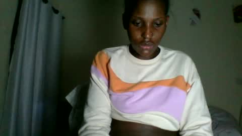 Snapshot of _clara01 chatting on 07/20/26, 04:05 clara online show from 07/20/26, 04:05