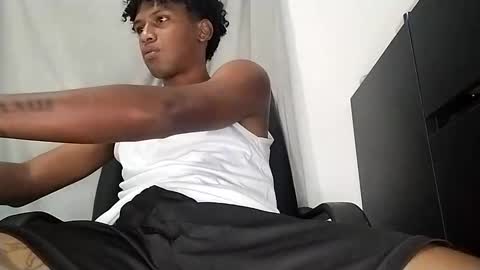 Snapshot of _cockpromise_ chatting on 12/22/24, 04:17 _cockpromise_ online show from 12/22/24, 04:17