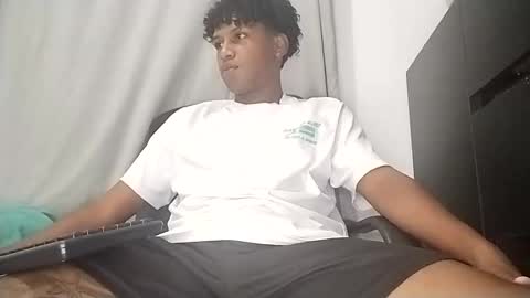 Snapshot of _cockpromise_ chatting on 01/03/25, 08:32 _cockpromise_ online show from 01/03/25, 08:32