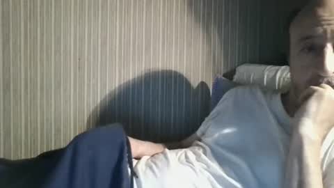 Snapshot of _col_t chatting on 06/02/26, 03:52 I hate social media Odio las redes sociales online show from 06/02/26, 03:52