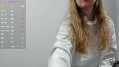 Snapshot of _coquine_ chatting on 03/26/26, 09:42 Sophie online show from 03/26/26, 09:42