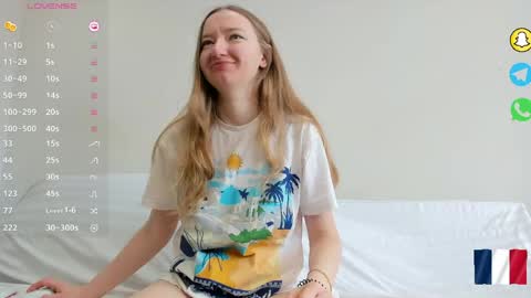 Sophie online show from 04/28/26, 07:46