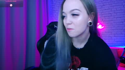 Nica online show from 02/08/25, 01:11