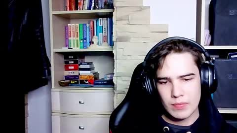 Snapshot of _crise_next_door_ chatting on 10/08/25, 02:14 _crise_next_door_ online show from 10/08/25, 02:14