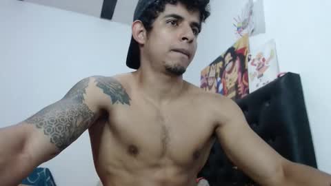 Snapshot of _crissgex_ chatting on 10/23/25, 05:33 crissgex online show from 10/23/25, 05:33