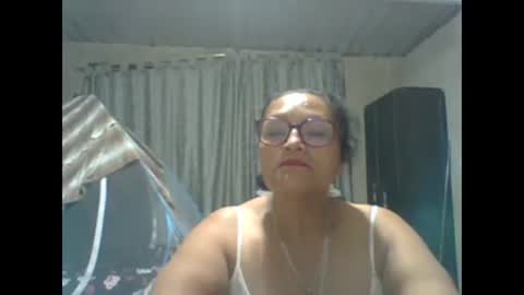 _cristal09 online show from 10/19/25, 02:56