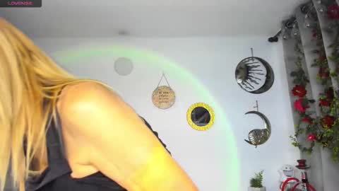 Snapshot of _cristal_ayala chatting on 03/16/26, 10:58 cristal ayala online show from 03/16/26, 10:58