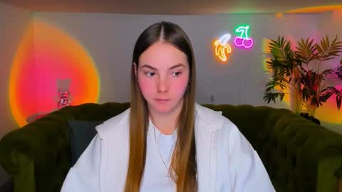 Erika online show from 12/03/25, 07:01