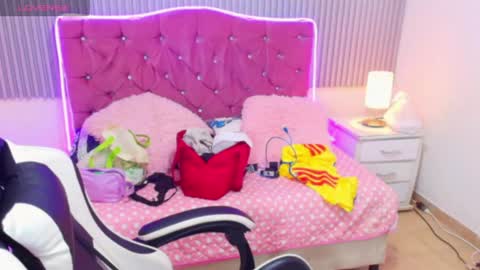 Snapshot of _curvy_mature_ chatting on 05/24/26, 02:16 _curvy_mature_ online show from 05/24/26, 02:16