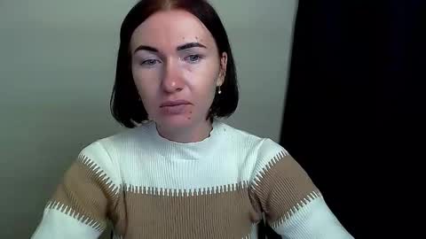 Snapshot of _cutie_and_shy_ chatting on 10/08/25, 07:06 _cutie_and_shy_ online show from 10/08/25, 07:06