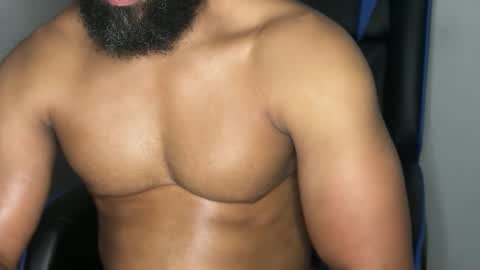 Snapshot of _da_d1ck_ chatting on 11/05/25, 05:40 Da d1ck online show from 11/05/25, 05:40