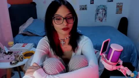 Snapshot of _dayanne_ chatting on 01/17/25, 03:12 Pao online show from 01/17/25, 03:12