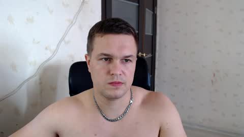Snapshot of _de8ell_ chatting on 05/10/26, 12:21 Daniel online show from 05/10/26, 12:21