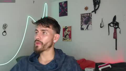 Snapshot of _delacruz911_ chatting on 12/12/24, 01:10 delacruz online show from 12/12/24, 01:10