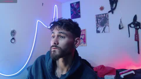 Snapshot of _delacruz911_ chatting on 12/12/24, 04:15 delacruz online show from 12/12/24, 04:15