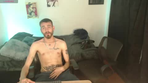 Snapshot of _delacruz911_ chatting on 01/16/25, 09:30 delacruz online show from 01/16/25, 09:30