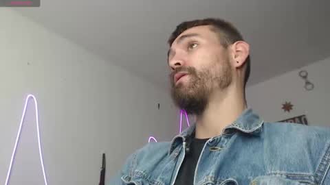 Snapshot of _delacruz911_ chatting on 01/22/25, 12:38 delacruz online show from 01/22/25, 12:38