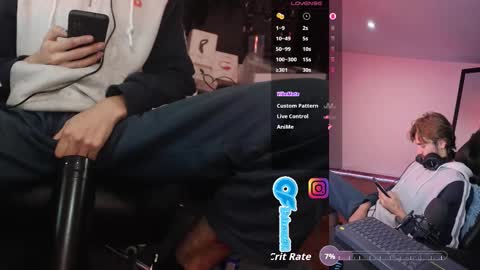 Snapshot of _delacruz911_ chatting on 11/14/25, 05:06 delacruz online show from 11/14/25, 05:06