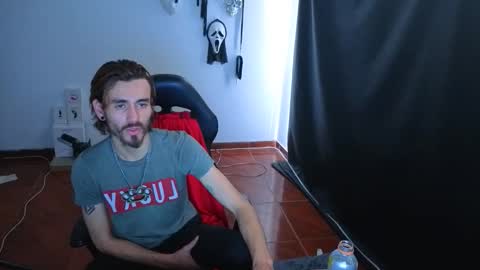 Snapshot of _delacruz911_ chatting on 11/30/25, 06:56 delacruz online show from 11/30/25, 06:56