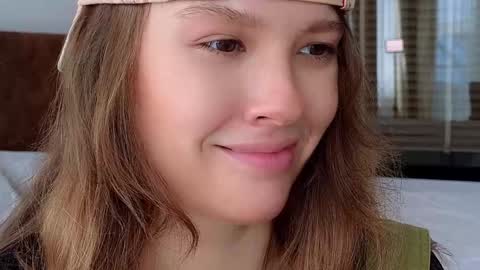 DemiDee online show from 10/27/25, 06:50