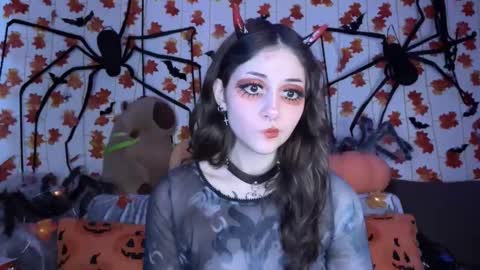 Kate online show from 10/04/25, 05:05