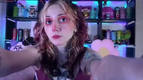 Kate online show from 06/18/26, 06:12