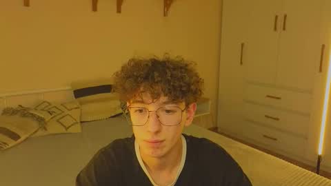 _dream_boys_ online show from 10/26/25, 06:36