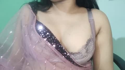 _dreamgirl_0 online show from 04/04/26, 12:53