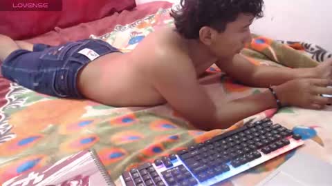 Snapshot of _duvan_123 chatting on 12/16/25, 04:12 _duvan_123 online show from 12/16/25, 04:12