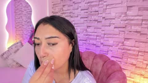 Snapshot of _elarossie_ chatting on 04/07/26, 02:45 Ela online show from 04/07/26, 02:45