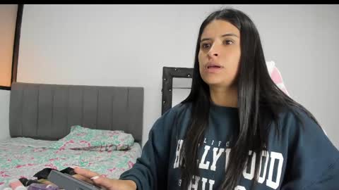 Snapshot of _elektrah chatting on 02/26/25, 10:42 _elektrah online show from 02/26/25, 10:42