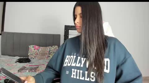 Snapshot of _elektrah chatting on 02/27/25, 10:53 _elektrah online show from 02/27/25, 10:53