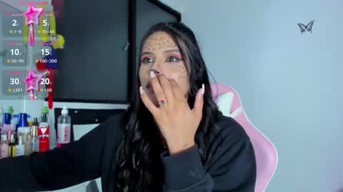 Snapshot of _elektrah chatting on 10/15/25, 01:28 _elektrah online show from 10/15/25, 01:28