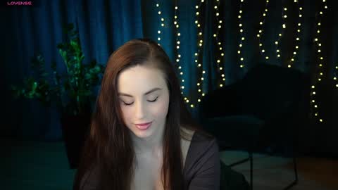Snapshot of _elicharm chatting on 01/21/25, 12:18 Elice online show from 01/21/25, 12:18