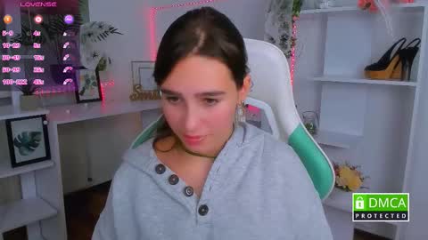 Lizzy  online show from 10/31/25, 10:44