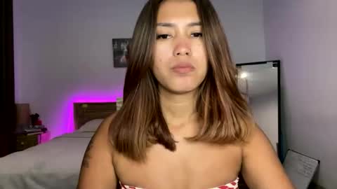 elisa online show from 12/03/25, 01:20