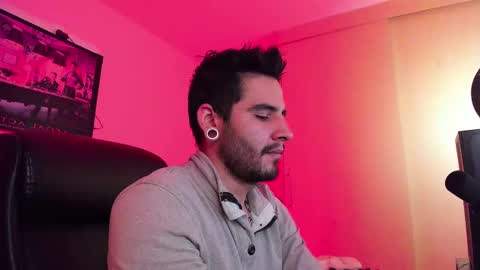 Snapshot of _elon_coxx_ chatting on 03/04/25, 01:01 - online show from 03/04/25, 01:01