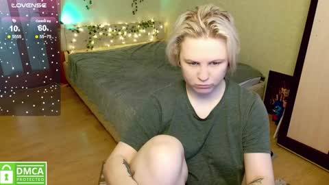 chloue and Gretta online show from 12/16/24, 09:03