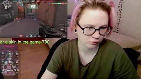 chloue and Gretta online show from 02/19/25, 01:40