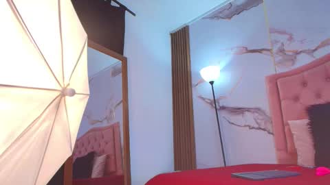 Ema online show from 11/08/25, 11:32