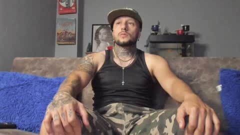 Snapshot of _emilio_escobar chatting on 01/10/25, 10:50 Emilio online show from 01/10/25, 10:50