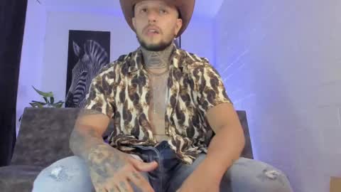 Snapshot of _emilio_escobar chatting on 02/17/25, 10:47 Emilio online show from 02/17/25, 10:47