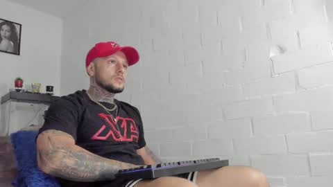 Snapshot of _emilio_escobar chatting on 03/01/25, 10:24 Emilio online show from 03/01/25, 10:24