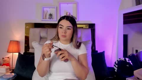 Isabella online show from 02/23/26, 12:02